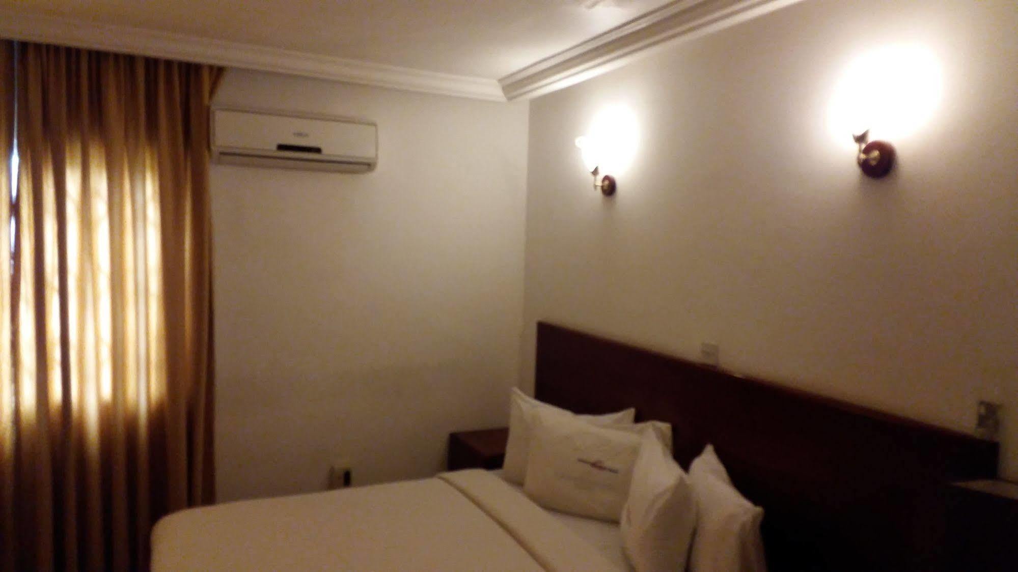 Afrikiko River Front Resort Akosombo Esterno foto