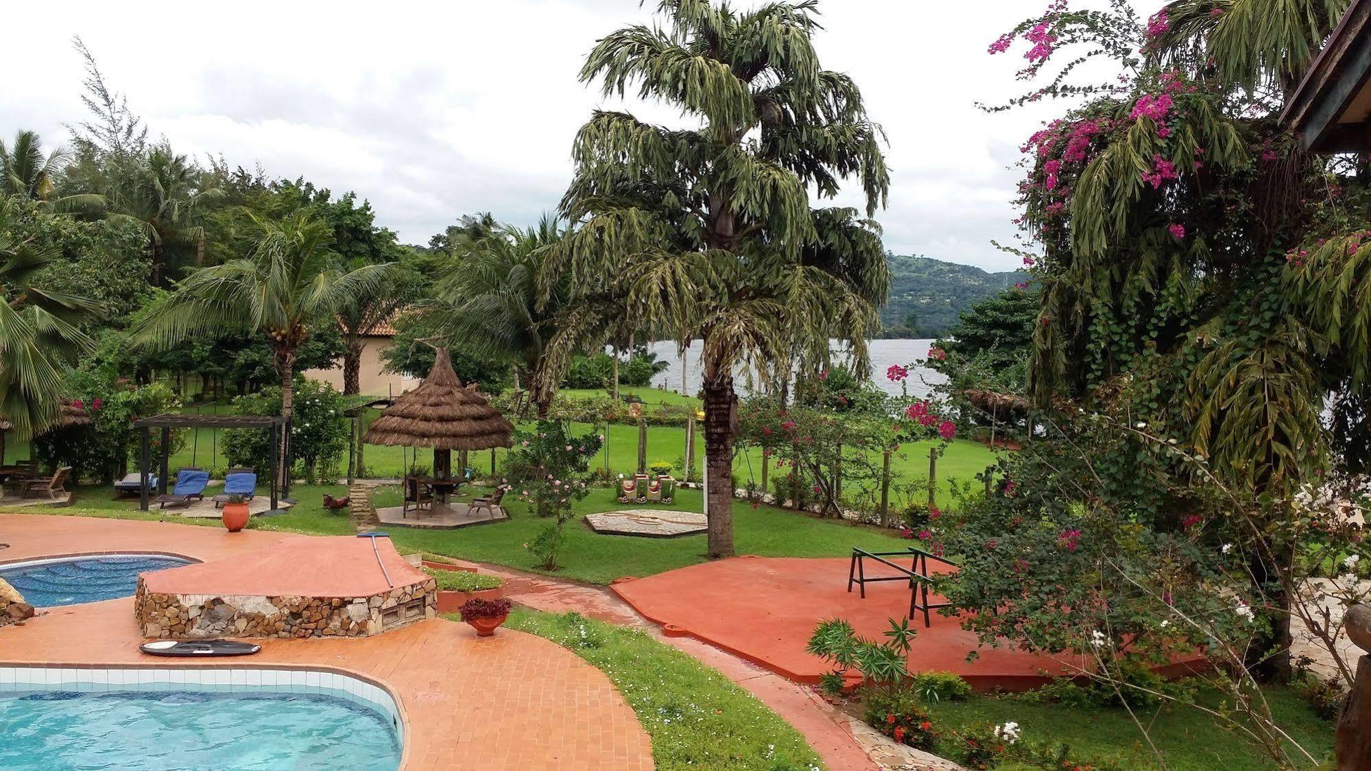 Afrikiko River Front Resort Akosombo Esterno foto