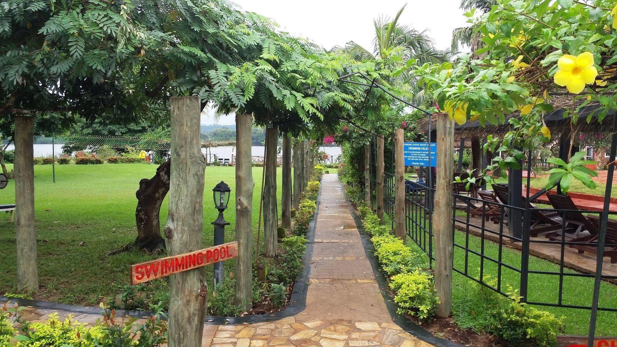 Afrikiko River Front Resort Akosombo Esterno foto